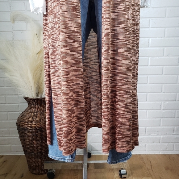 CL🚨 LuLaRoe Marled Cardigan Duster Vest size Medium Brown Cream Gray - Picture 9 of 9